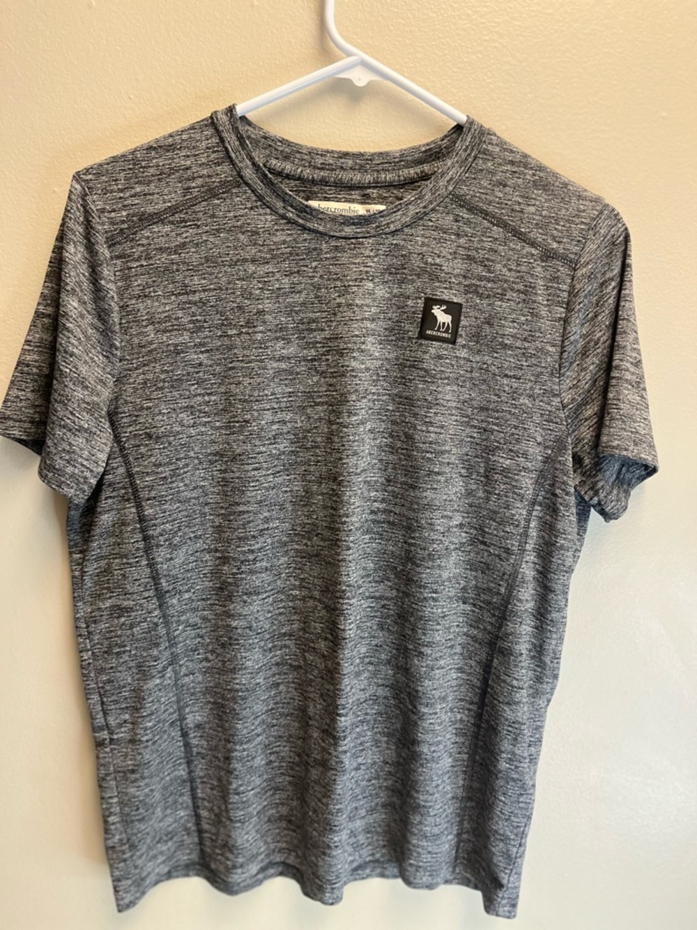 Abercrombie & Fitch Men's Gray Heather Performance Short Sleeve Tee